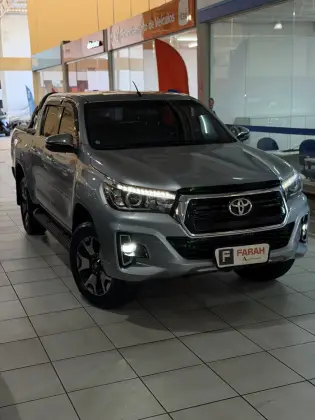 TOYOTA HILUX 2.8 SRX 4X4 CD 16V DIESEL 4P AUTOMÁTICO