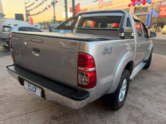 TOYOTA HILUX 2.7 SRV 4X4 CD 16V FLEX 4P AUTOMÁTICO