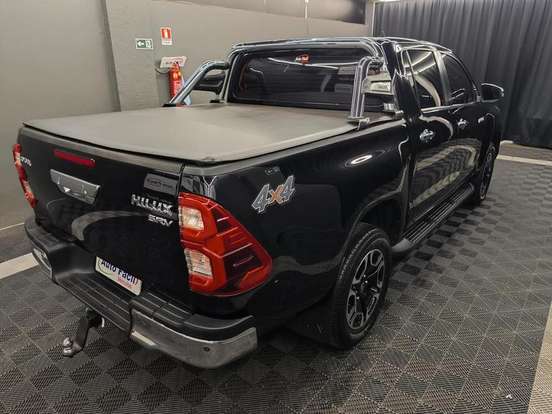 TOYOTA-HILUX-2.8 D-4D TURBO DIESEL CD GR-S 4X4 AUTOMÁTICO TOYOTA-HILUX-2022