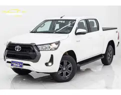 TOYOTA HILUX 2.8 D-4D TURBO DIESEL CD SR 4X4 AUTOMÁTICO TOYOTA HILUX 2.8 D-4D TURBO DIESEL CD SR 4X4 AUTOMÁTICO