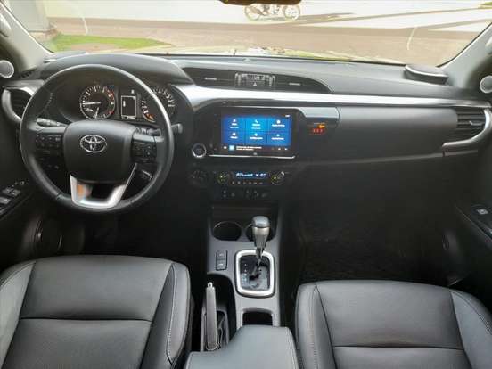 TOYOTA-HILUX-2024