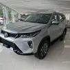 TOYOTA HILUX SW4 2.8 D-4D TURBO DIESEL DIAMOND 7L 4X4 AUTOMÁTICO TOYOTA HILUX SW4 2.8 D-4D TURBO DIESEL DIAMOND 7L 4X4 AUTOMÁTICO