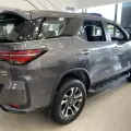 TOYOTA HILUX SW4 2.8 D-4D TURBO DIESEL SRX PLATINUM 7L 4X4 AUTOMÁTICO TOYOTA HILUX SW4 2.8 D-4D TURBO DIESEL SRX PLATINUM 7L 4X4 AUTOMÁTICO