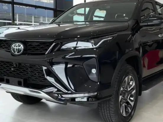 TOYOTA-HILUX SW4-2.8 D-4D TURBO DIESEL SRX PLATINUM 7L 4X4 AUTOMÁTICO TOYOTA-HILUX SW4-2025