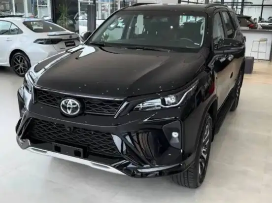 TOYOTA-HILUX SW4-2025
