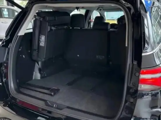 TOYOTA-HILUX SW4-2025