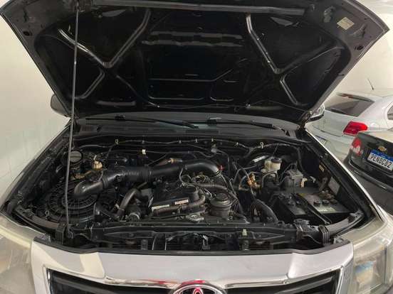 TOYOTA-HILUX SW4-2012