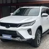 TOYOTA HILUX SW4 2.8 D-4D TURBO DIESEL SRX PLATINUM 7L 4X4 AUTOMÁTICO TOYOTA HILUX SW4 2.8 D-4D TURBO DIESEL SRX PLATINUM 7L 4X4 AUTOMÁTICO