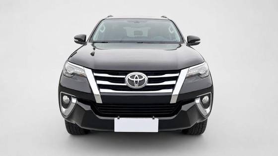 TOYOTA HILUX SW4 2.8 SRX 4X4 7 LUGARES 16V TURBO INTERCOOLER DIESEL 4P AUTOMÁTICO