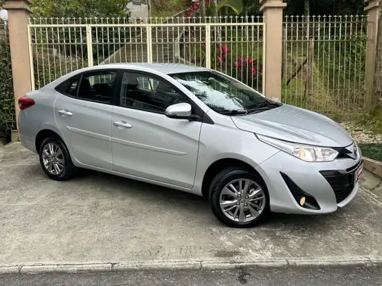 TOYOTA-YARIS-1.5 16V FLEX SEDAN XL PLUS TECH MULTIDRIVE TOYOTA-YARIS-2019