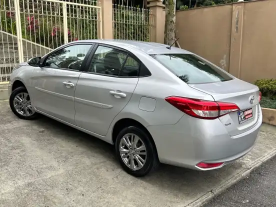 TOYOTA-YARIS-1.5 16V FLEX SEDAN XL PLUS TECH MULTIDRIVE TOYOTA-YARIS-2019
