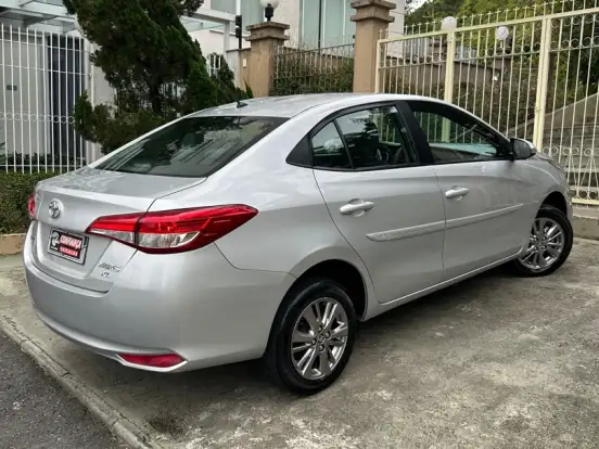 TOYOTA-YARIS-1.5 16V FLEX SEDAN XL PLUS TECH MULTIDRIVE TOYOTA-YARIS-2019