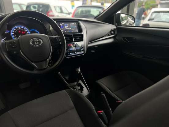 TOYOTA-YARIS-2024