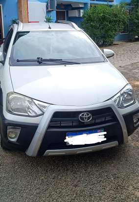 TOYOTA-ETIOS-2015