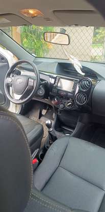 TOYOTA-ETIOS-1.5 XS 16V FLEX 4P MANUAL TOYOTA-ETIOS-2015