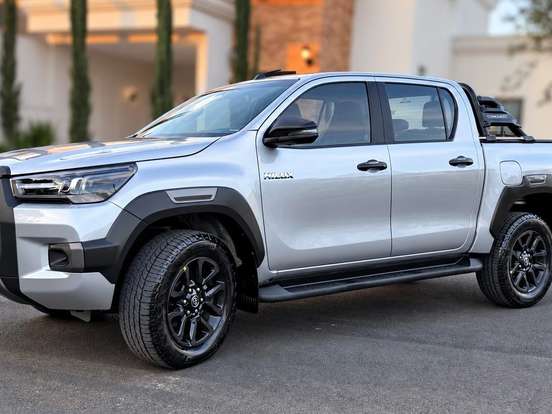 TOYOTA-HILUX-2.8 D-4D TURBO DIESEL CD CONQUEST 4X4 AUTOMÁTICO TOYOTA-HILUX-2022