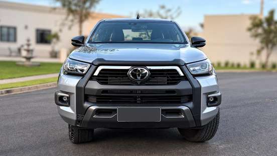 TOYOTA-HILUX-2022