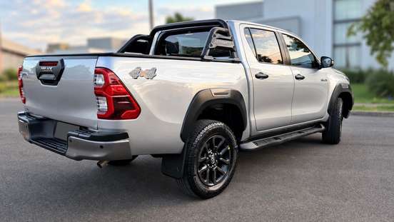 TOYOTA-HILUX-2022