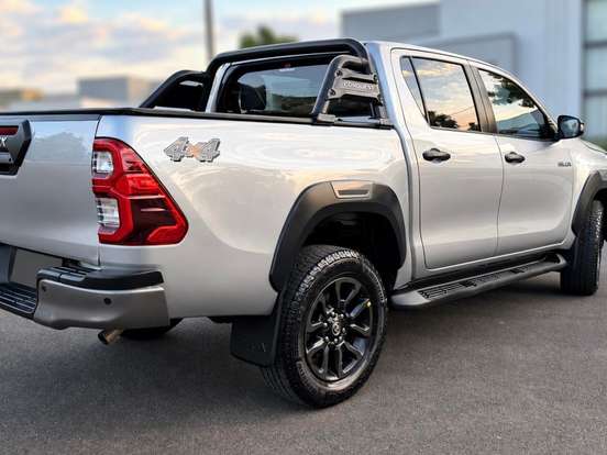TOYOTA-HILUX-2.8 D-4D TURBO DIESEL CD CONQUEST 4X4 AUTOMÁTICO TOYOTA-HILUX-2022