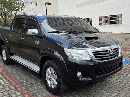 TOYOTA-HILUX-3.0 SRV 4X4 CD 16V TURBO INTERCOOLER DIESEL 4P AUTOMÁTICO TOYOTA-HILUX-2015