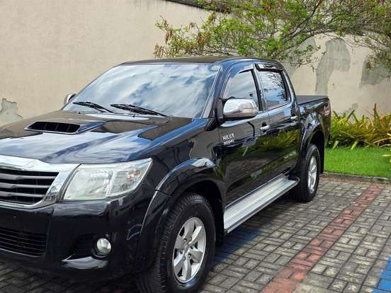 TOYOTA-HILUX-3.0 SRV 4X4 CD 16V TURBO INTERCOOLER DIESEL 4P AUTOMÁTICO TOYOTA-HILUX-2015