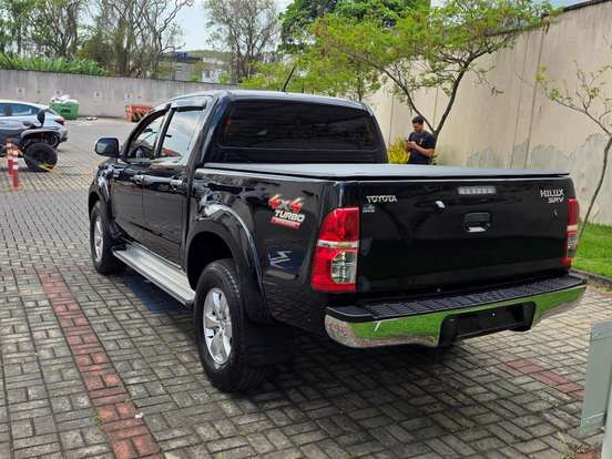 TOYOTA-HILUX-3.0 SRV 4X4 CD 16V TURBO INTERCOOLER DIESEL 4P AUTOMÁTICO TOYOTA-HILUX-2015