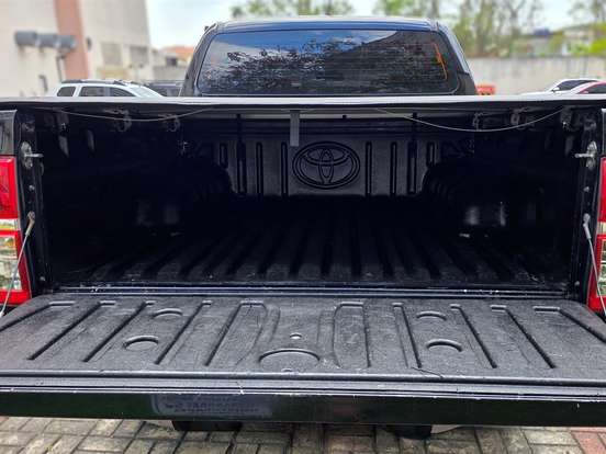 TOYOTA-HILUX-3.0 SRV 4X4 CD 16V TURBO INTERCOOLER DIESEL 4P AUTOMÁTICO TOYOTA-HILUX-2015