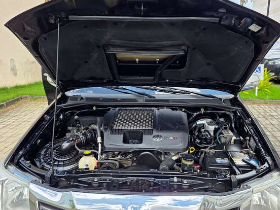 TOYOTA-HILUX-3.0 SRV 4X4 CD 16V TURBO INTERCOOLER DIESEL 4P AUTOMÁTICO TOYOTA-HILUX-2015