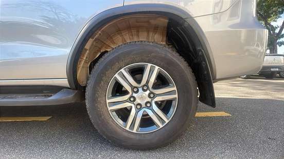 TOYOTA-HILUX SW4-2019