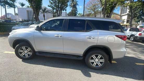 TOYOTA-HILUX SW4-2019