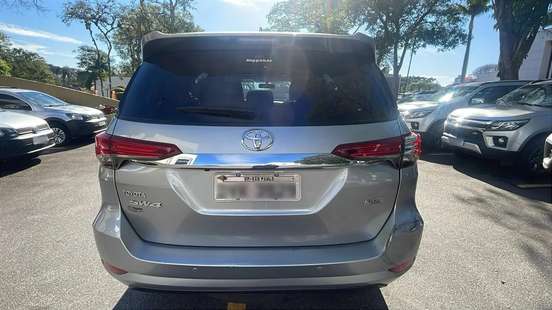 TOYOTA-HILUX SW4-2019