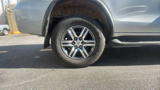 TOYOTA-HILUX SW4-2019