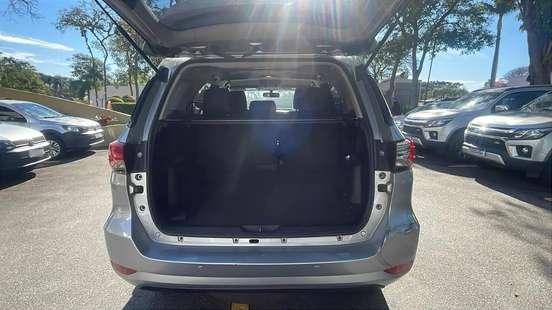 TOYOTA-HILUX SW4-2019