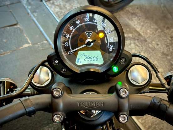 TRIUMPH-BONNEVILLE BOBBER 1200 TRIUMPH-BONNEVILLE BOBBER 1200-2017
