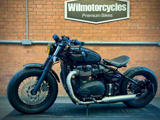 TRIUMPH-BONNEVILLE BOBBER 1200 TRIUMPH-BONNEVILLE BOBBER 1200-2017