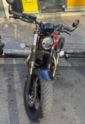 TRIUMPH-BONNEVILLE BOBBER 1200-2025