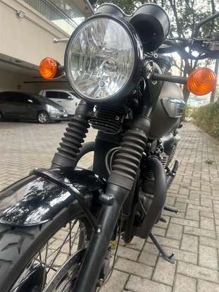TRIUMPH-BONNEVILLE T100 BLACK 900 TRIUMPH-BONNEVILLE T100 BLACK 900-2021