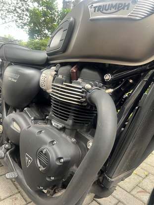 TRIUMPH-BONNEVILLE T100 BLACK 900 TRIUMPH-BONNEVILLE T100 BLACK 900-2021