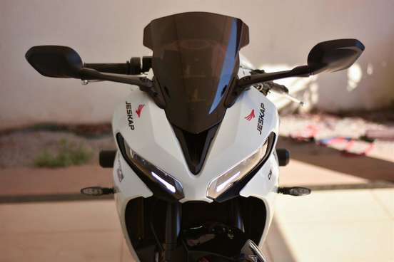 TRIUMPH-DAYTONA 660-2025