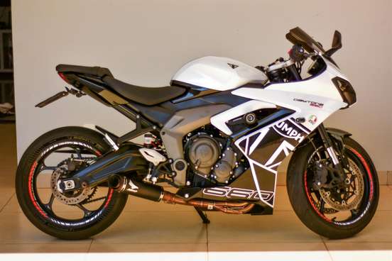 TRIUMPH-DAYTONA 660-2025