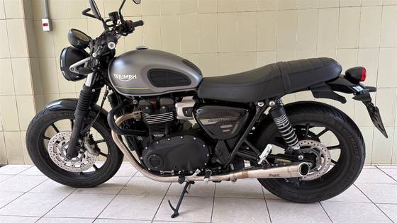 TRIUMPH SPEED TWIN 900 
