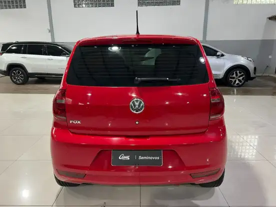 VOLKSWAGEN-FOX-2013