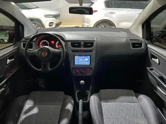 VOLKSWAGEN-FOX-2013