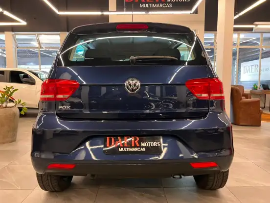 VOLKSWAGEN-FOX-2016