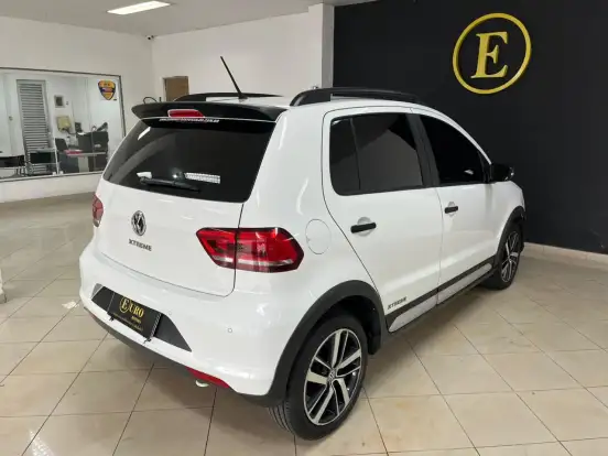 VOLKSWAGEN-FOX-2021