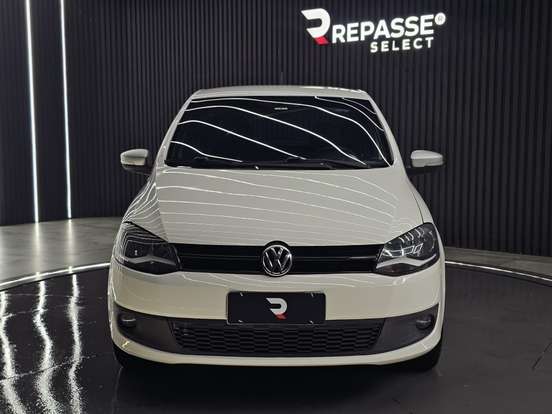VOLKSWAGEN-FOX-1.6 MI ROCK IN RIO 8V FLEX 4P MANUAL VOLKSWAGEN-FOX-2013