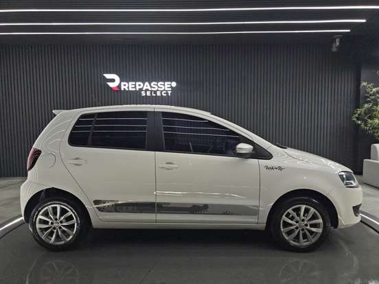 VOLKSWAGEN-FOX-1.6 MI ROCK IN RIO 8V FLEX 4P MANUAL VOLKSWAGEN-FOX-2013