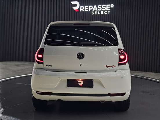 VOLKSWAGEN-FOX-2013