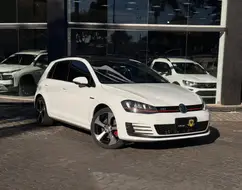 VOLKSWAGEN GOLF 2.0 TSI GTI 16V TURBO GASOLINA 4P AUTOMÁTICO VOLKSWAGEN GOLF 2.0 TSI GTI 16V TURBO GASOLINA 4P AUTOMÁTICO
