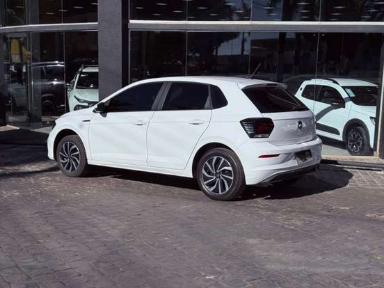 VOLKSWAGEN-POLO-2025